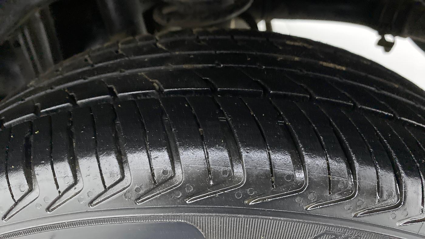 2017 Maruti Alto K10 VXI, Petrol, Manual, 91,002 km, Left Rear Tyre Tread