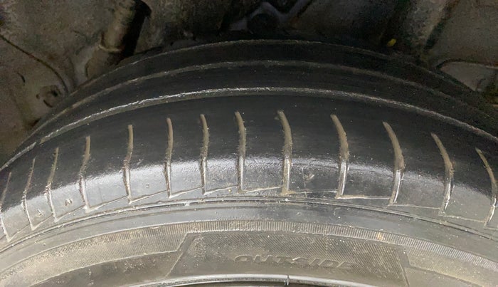 2020 Hyundai VENUE S 1.2, Petrol, Manual, 46,817 km, Left Rear Tyre Tread