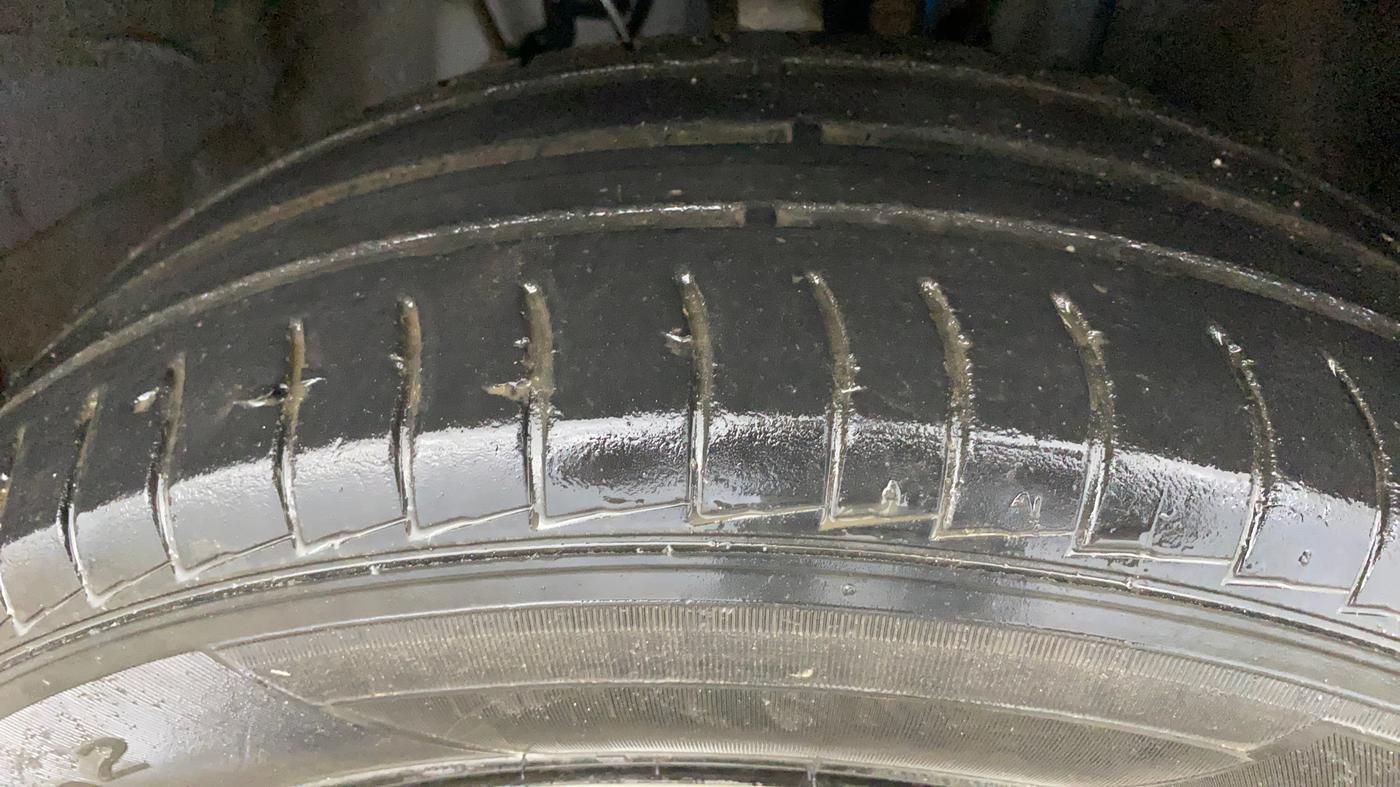 2020 Hyundai VENUE S 1.2, Petrol, Manual, 46,817 km, Right Front Tyre Tread