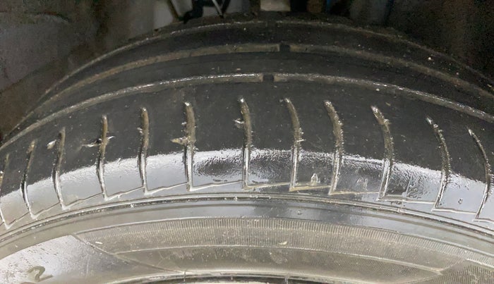 2020 Hyundai VENUE S 1.2, Petrol, Manual, 46,817 km, Right Front Tyre Tread