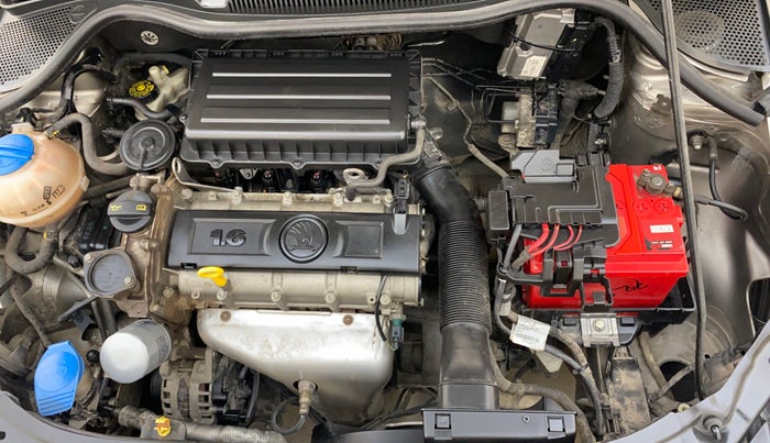 2015 Skoda Rapid AMBITION 1.6 MPI MT, Petrol, Manual, 90,252 km, Engine View - Left