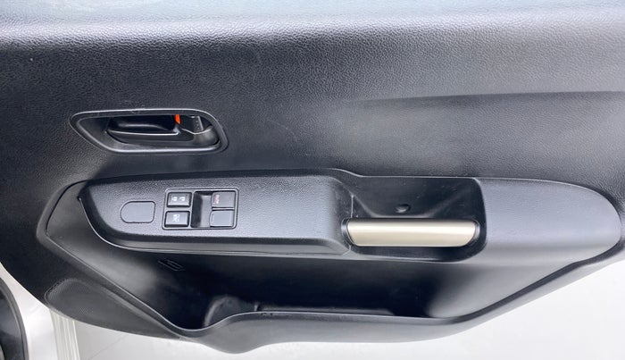 2018 Maruti IGNIS SIGMA 1.2 K12, Petrol, Manual, 31,283 km, Driver Side Door Panels Control