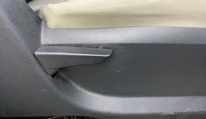 2016 Mahindra Kuv100 K4 PLUS D 6 STR, Diesel, Manual, 97,747 km, Driver Side Adjustment Panel