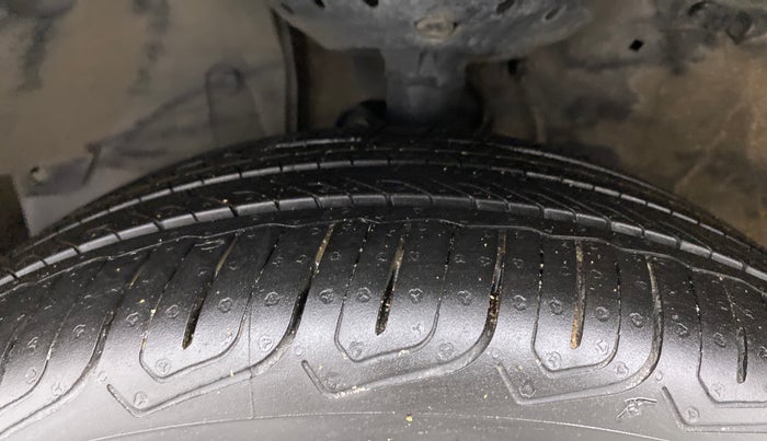 2017 Honda City 1.5L I-VTEC VX CVT, Petrol, Automatic, 1,15,627 km, Left Front Tyre Tread