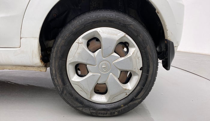 2015 Tata Bolt XMS REVOTRON, Petrol, Manual, 73,471 km, Left Rear Wheel