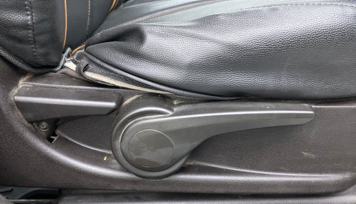 2015 Tata Bolt XMS REVOTRON, Petrol, Manual, 73,471 km, Driver Side Adjustment Panel