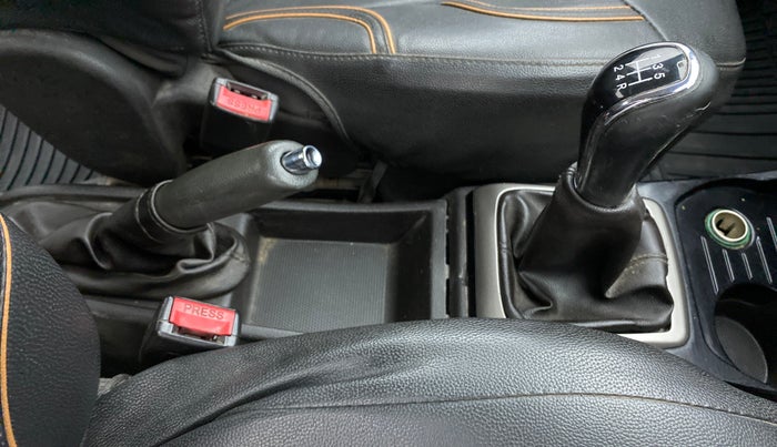 2015 Tata Bolt XMS REVOTRON, Petrol, Manual, 73,471 km, Gear Lever