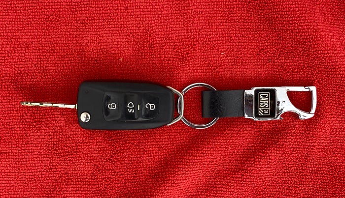 2015 Tata Bolt XMS REVOTRON, Petrol, Manual, 73,471 km, Key Close Up