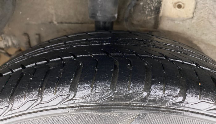 2015 Tata Bolt XMS REVOTRON, Petrol, Manual, 73,471 km, Right Rear Tyre Tread