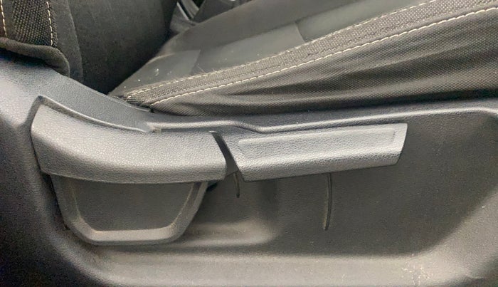 2022 Hyundai NEW I20 ASTA (O) 1.2 MT, Petrol, Manual, 1,00,478 km, Driver Side Adjustment Panel