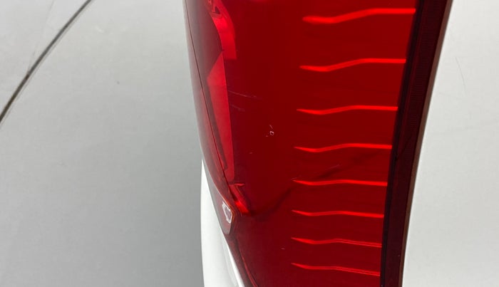 2018 Maruti Wagon R 1.0 VXI, Petrol, Manual, 49,087 km, Right tail light - Minor scratches