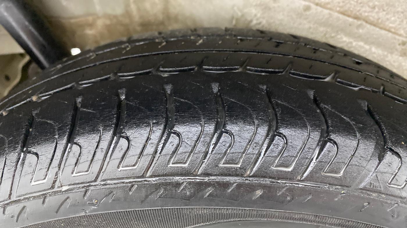 2018 Maruti Wagon R 1.0 VXI, Petrol, Manual, 49,087 km, Right Rear Tyre Tread