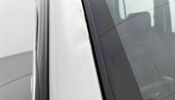 2018 Maruti Wagon R 1.0 VXI, Petrol, Manual, 49,087 km, Right A pillar - Slightly dented
