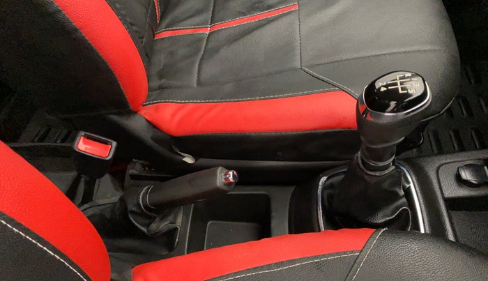 2019 Renault Kwid 1.0 RXT Opt, Petrol, Manual, 12,936 km, Gear Lever