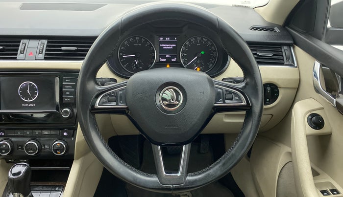 2017 Skoda Octavia 2.0 TDI CR STYLE PLUS AT, Diesel, Automatic, 1,25,219 km, Steering Wheel Close Up