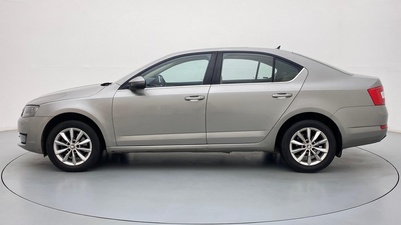 2017 Skoda Octavia 2.0 TDI CR STYLE PLUS AT, Diesel, Automatic, 1,25,219 km, Left Side