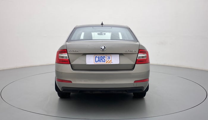 2017 Skoda Octavia 2.0 TDI CR STYLE PLUS AT, Diesel, Automatic, 1,25,219 km, Back/Rear