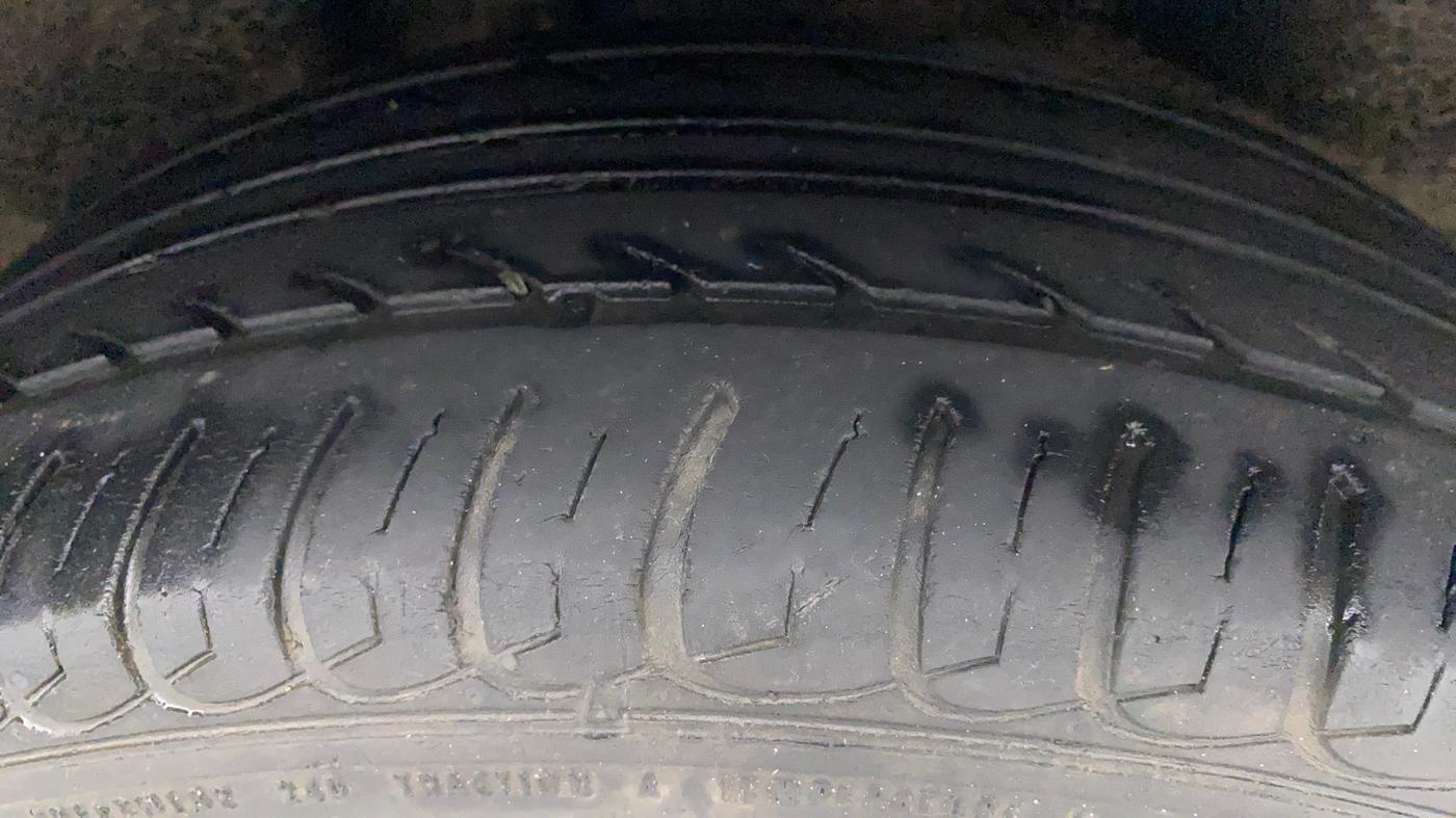 2018 Ford Ecosport TITANIUM 1.5L DIESEL, Diesel, Manual, 31,801 km, Right Rear Tyre Tread