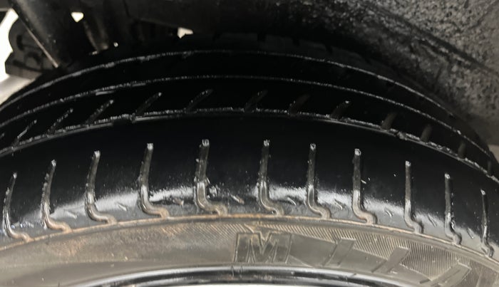 2016 Maruti Wagon R 1.0 VXI, Petrol, Manual, 57,591 km, Right Rear Tyre Tread