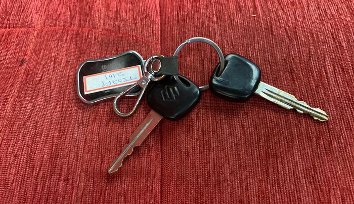 2016 Maruti Eeco 7 STR, Petrol, Manual, 68,008 km, Key Close Up