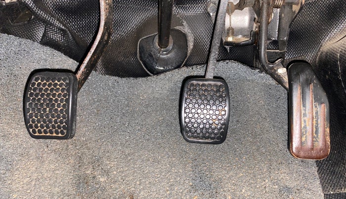 2016 Maruti Eeco 7 STR, Petrol, Manual, 68,008 km, Pedals