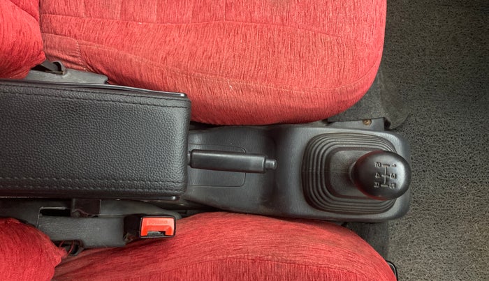 2016 Maruti Eeco 7 STR, Petrol, Manual, 68,008 km, Gear Lever