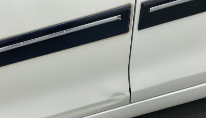 2017 Maruti Swift VXI OPT, Petrol, Manual, 23,411 km, Front passenger door - Slightly dented