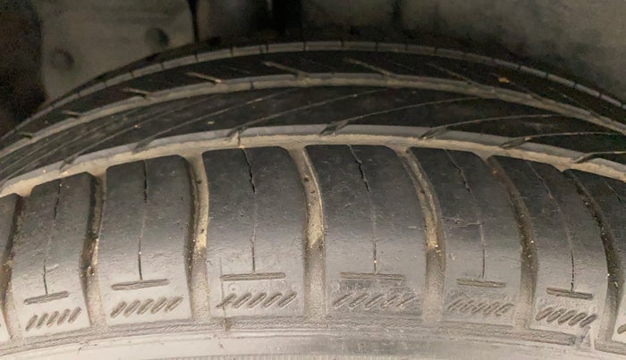 2013 Maruti Ertiga VDI, Diesel, Manual, 88,808 km, Right Rear Tyre Tread
