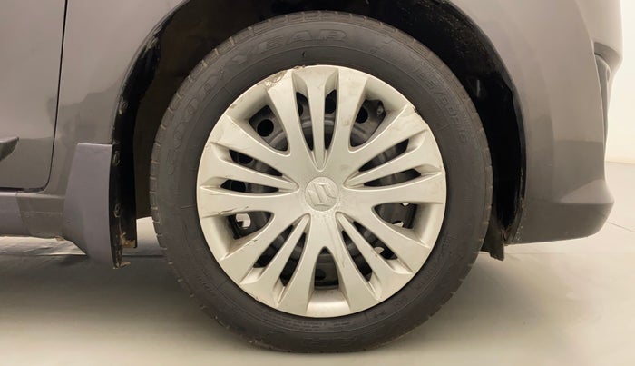 2013 Maruti Ertiga VDI, Diesel, Manual, 88,808 km, Right Front Wheel