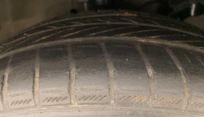 2013 Maruti Ertiga VDI, Diesel, Manual, 88,808 km, Right Front Tyre Tread