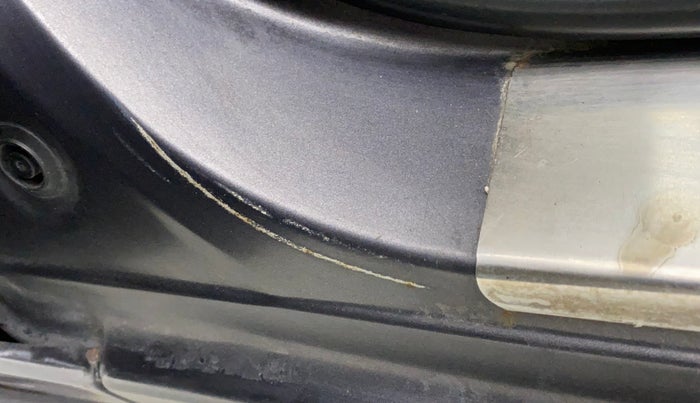 2013 Maruti Ertiga VDI, Diesel, Manual, 88,808 km, Left running board - Minor scratches