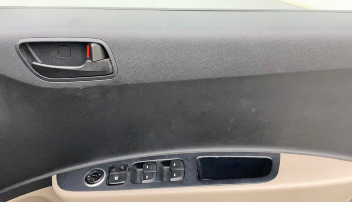 2014 Hyundai Grand i10 MAGNA 1.2 KAPPA VTVT, Petrol, Manual, 82,422 km, Right front window switch / handle - Window making noise/ moving slow
