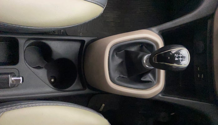 2015 Hyundai Grand i10 SPORTZ 1.1 CRDI, Diesel, Manual, 95,517 km, Gear Lever