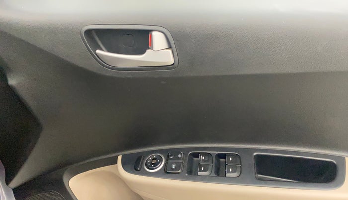 2015 Hyundai Grand i10 SPORTZ 1.1 CRDI, Diesel, Manual, 95,517 km, Driver Side Door Panels Control