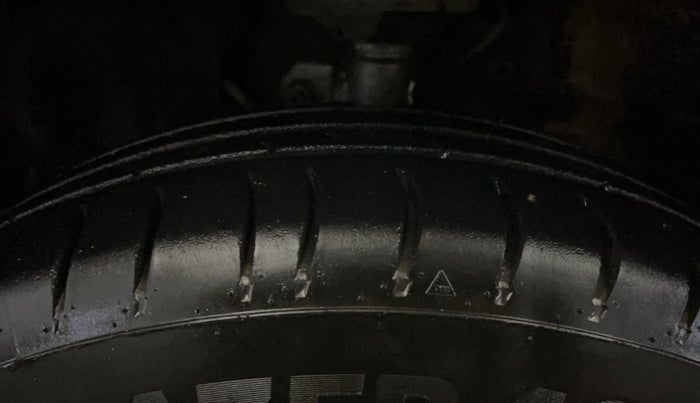 2021 Maruti New Wagon-R LXI CNG 1.0, CNG, Manual, 81,611 km, Left Front Tyre Tread