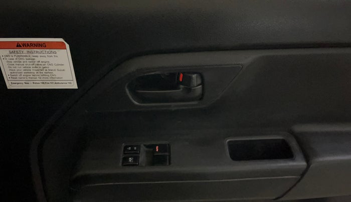 2021 Maruti New Wagon-R LXI CNG 1.0, CNG, Manual, 81,611 km, Driver Side Door Panels Control