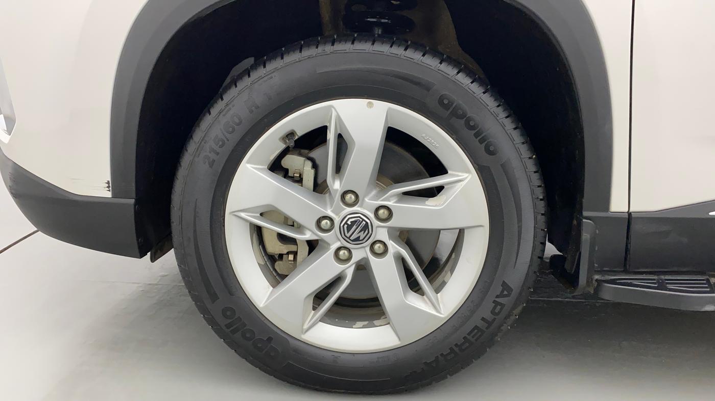 2022 MG HECTOR SHINE 1.5 PETROL TURBO MT, Petrol, Manual, 21,027 km, Left Front Wheel
