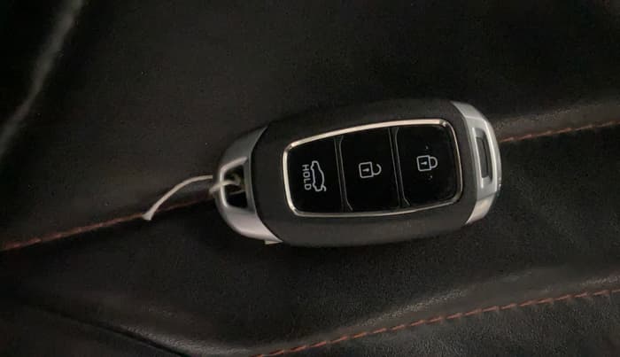 2022 Hyundai Verna SX 1.5 VTVT, Petrol, Manual, 37,361 km, Key Close Up