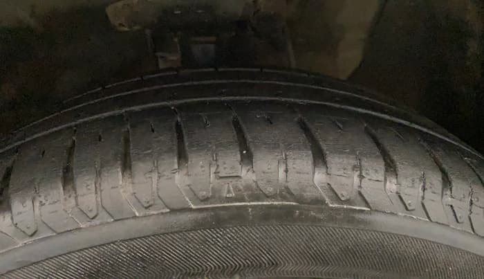 2022 Hyundai Verna SX 1.5 VTVT, Petrol, Manual, 37,361 km, Right Front Tyre Tread