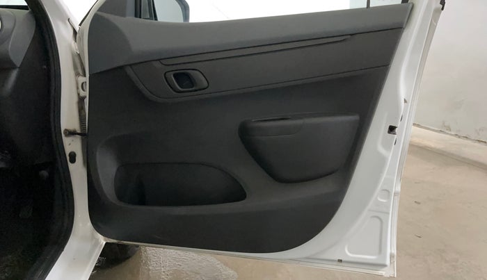 2021 Renault Kwid CLIMBER 1.0 AMT (O), Petrol, Automatic, 20,911 km, Driver Side Door Panels Control