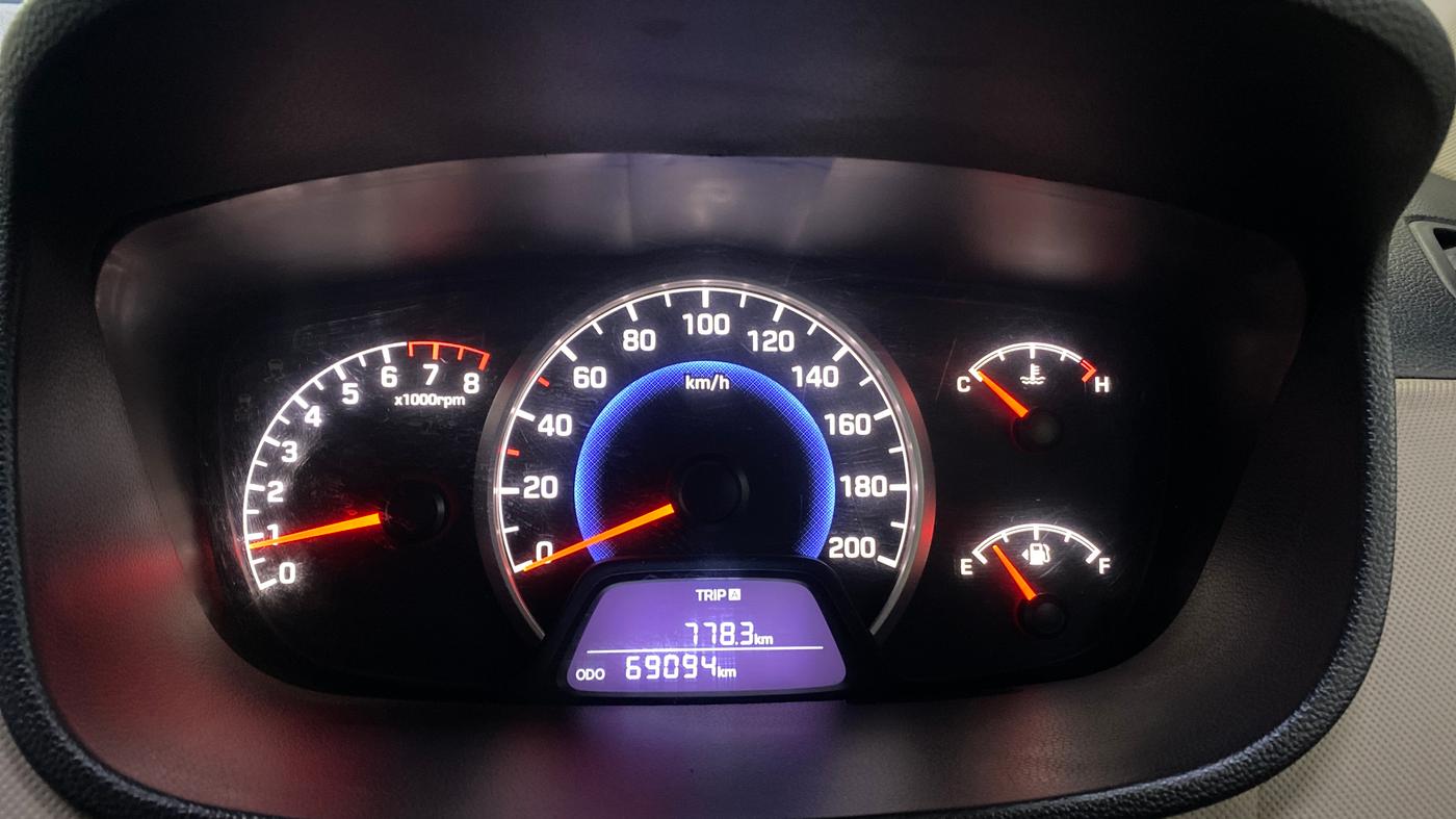 2017 Hyundai Grand i10 SPORTZ (O) 1.2 KAPPA VTVT, Petrol, Manual, 69,088 km, Odometer Image
