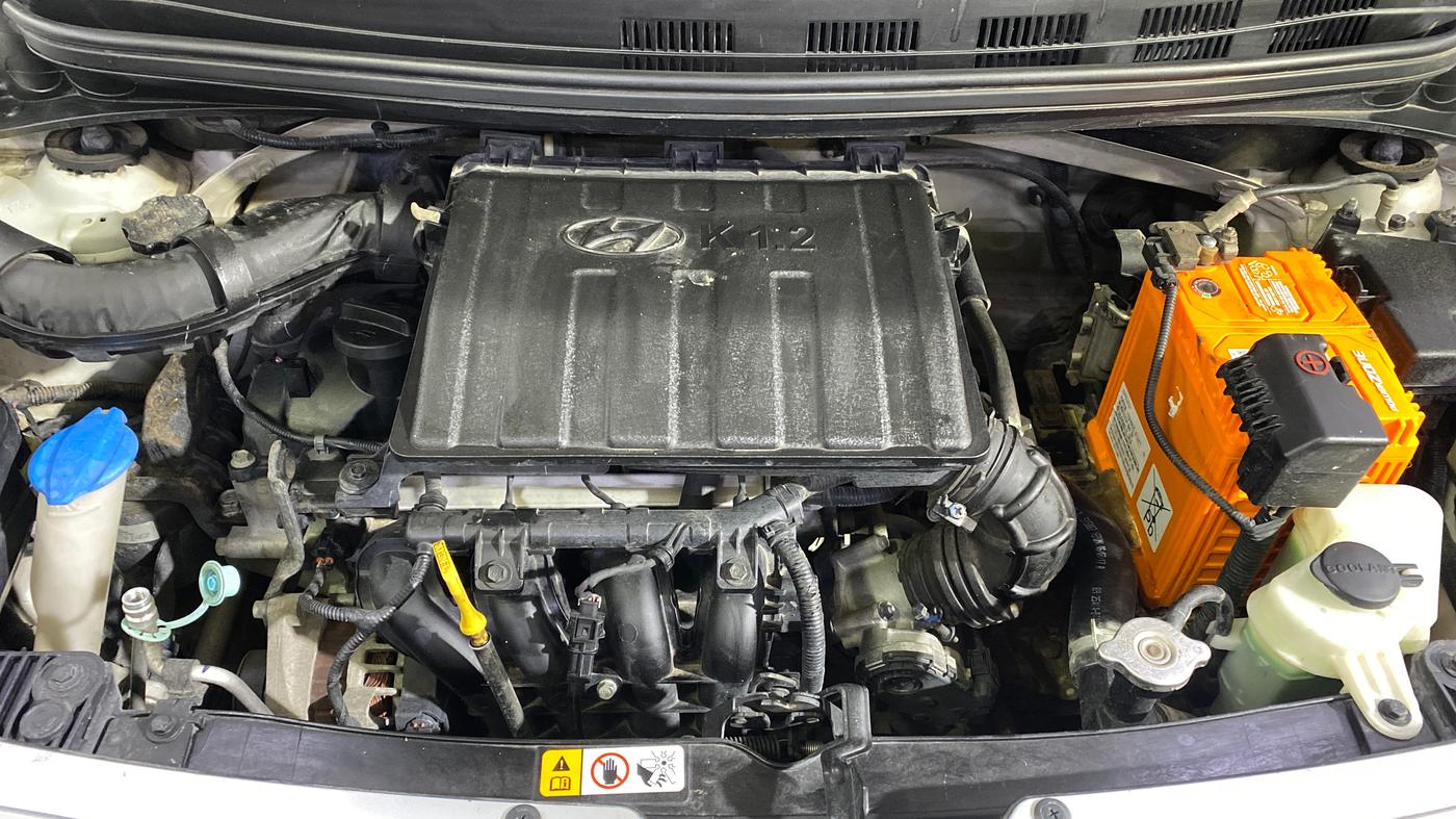 2017 Hyundai Grand i10 SPORTZ (O) 1.2 KAPPA VTVT, Petrol, Manual, 69,088 km, Engine View