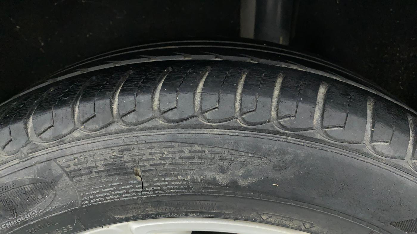 2015 Ford Ecosport 1.5 TITANIUM TI VCT, Petrol, Manual, 98,053 km, Left Rear Tyre Tread