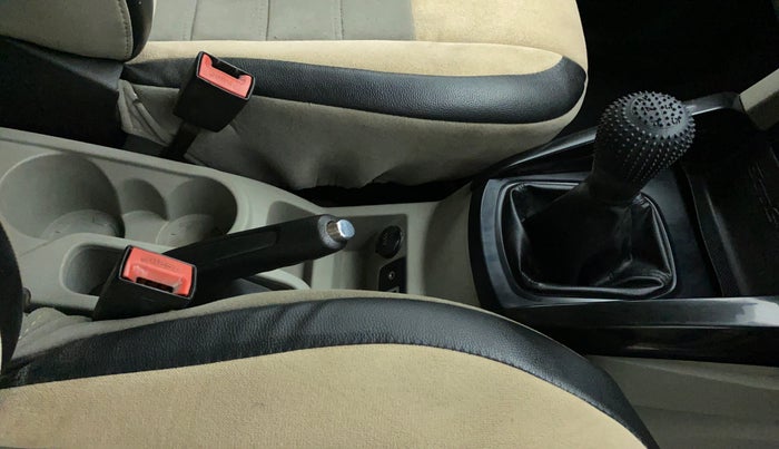 2015 Ford Ecosport 1.5 TITANIUM TI VCT, Petrol, Manual, 98,053 km, Gear Lever
