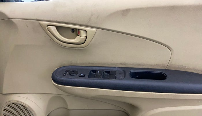 2015 Honda Amaze 1.2L I-VTEC S, Petrol, Manual, 74,676 km, Driver Side Door Panels Control