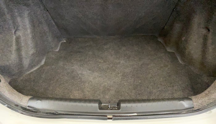 2015 Honda Amaze 1.2L I-VTEC S, Petrol, Manual, 74,676 km, Boot Inside