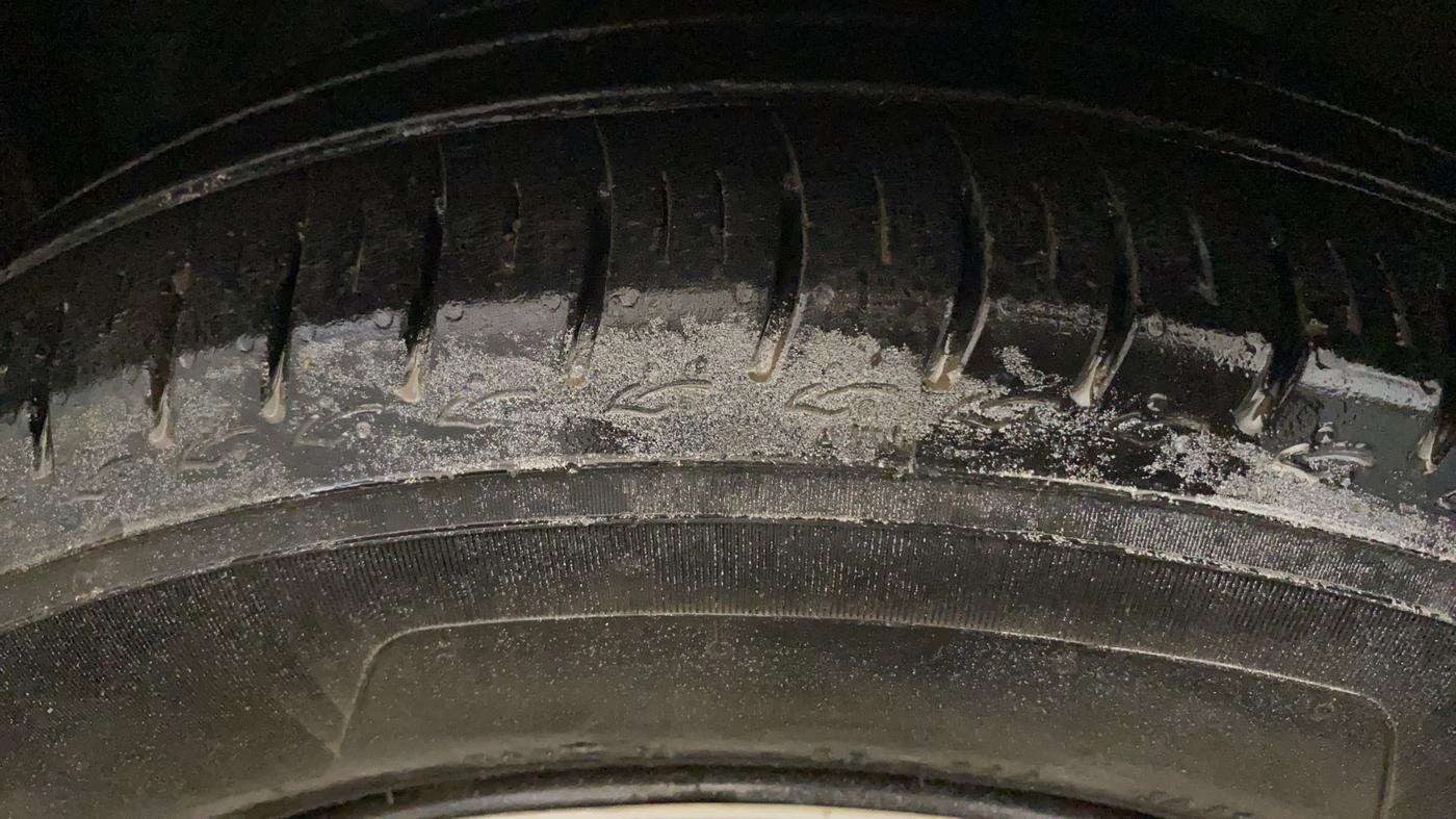 2015 Honda Amaze 1.2L I-VTEC S, Petrol, Manual, 74,738 km, Left Front Tyre Tread