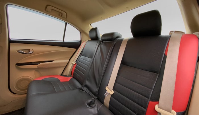 2018 Toyota YARIS G MT, Petrol, Manual, 29,591 km, Right Side Rear Door Cabin