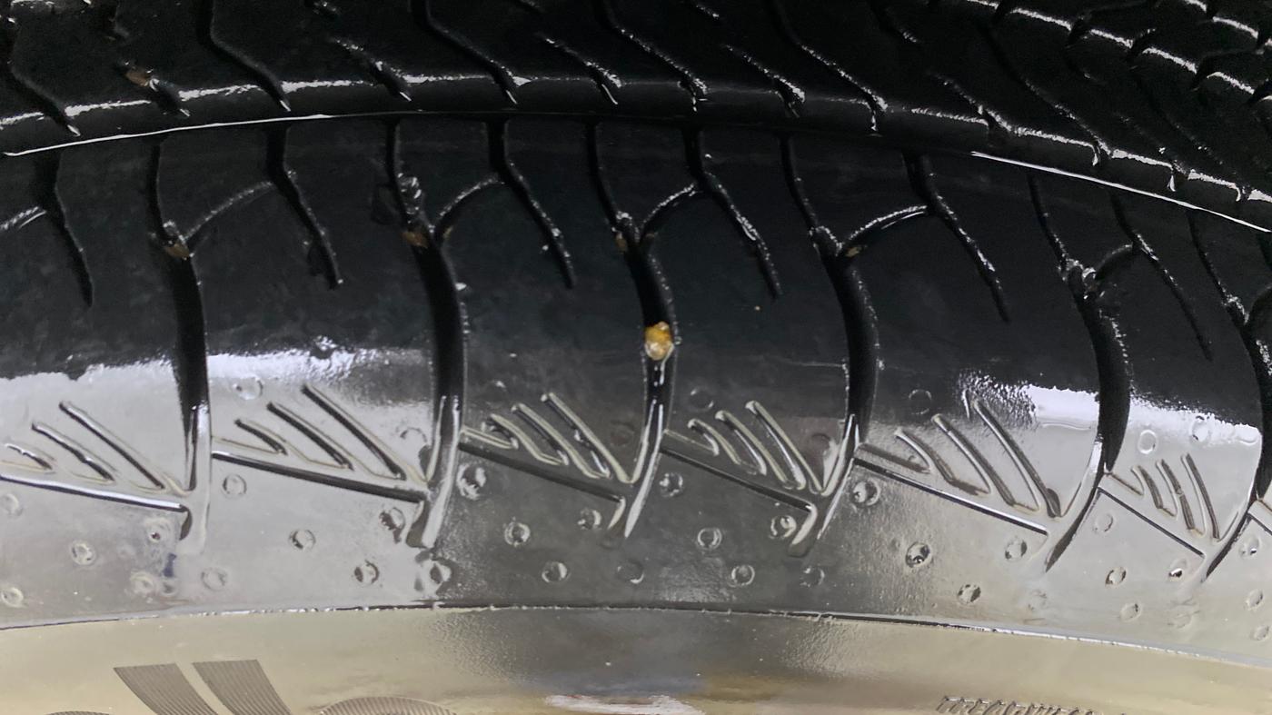 2024 Maruti Grand Vitara ALPHA PLUS HYBRID ECVT, Hybrid, Automatic, 9,618 km, Left Front Tyre Tread