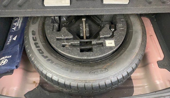 2017 Hyundai Creta SX PLUS 1.6 PETROL, Petrol, Manual, 43,603 km, Spare Tyre